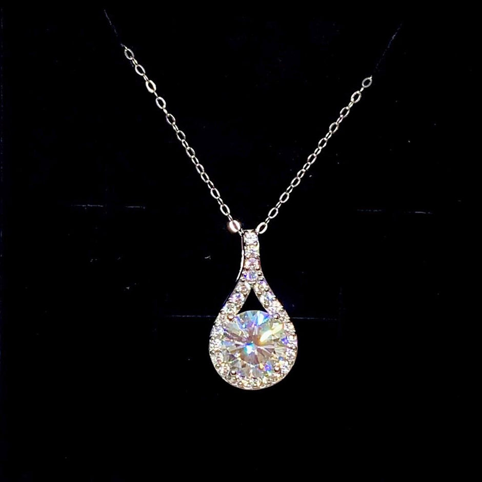 3 Carat Waterdrop Moissanite Pendant: 925 Sterling Silver Wedding Necklace