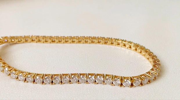 Moissanite Tennis Bracelet: Gold Plated, 5 Carats, Elegant Sparkle